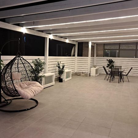 Authentic One Bedroom Apartment In City Center 예루살렘 외부 사진